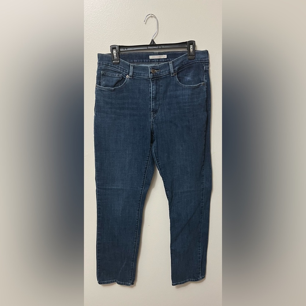 Levi jeans size 12 classic straight leg blue